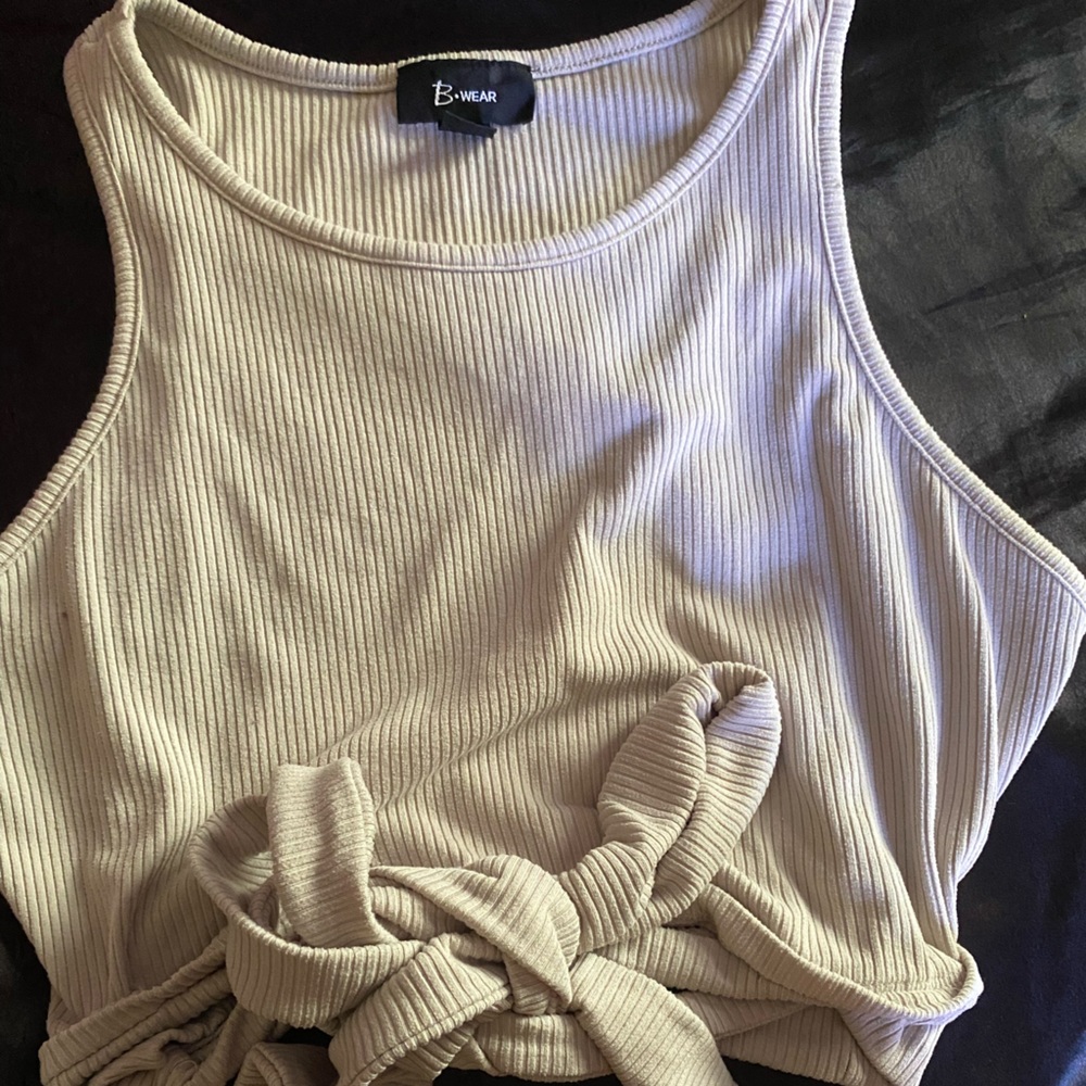 Short sleeve crop top